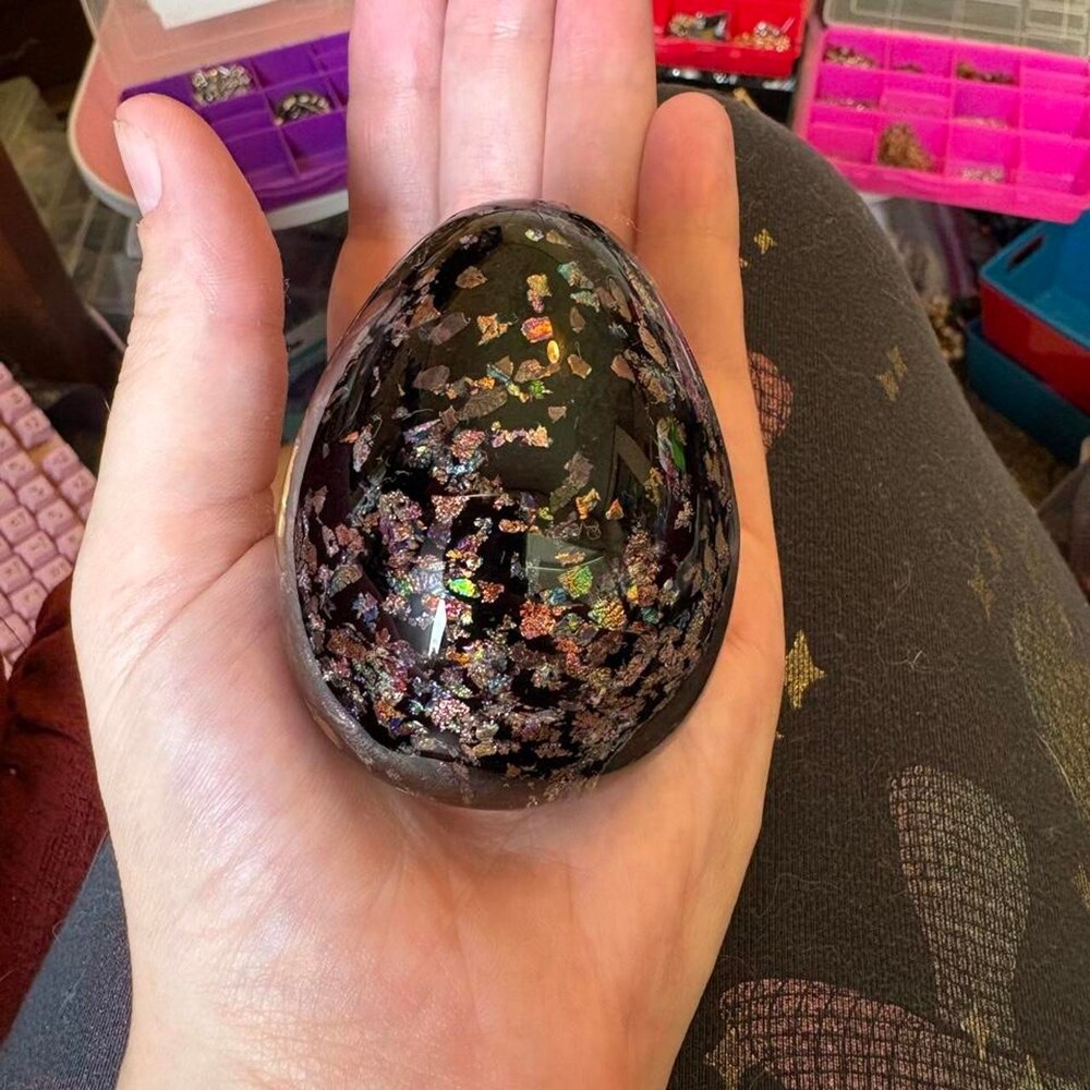 Black glass egg with multicolored glitter #glassart #handmade